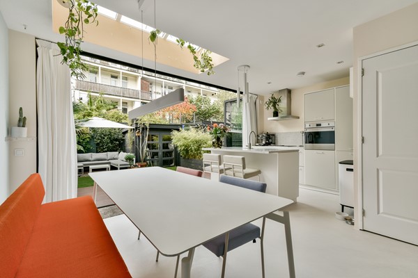 Medium property photo - Van Hogendorpstraat 154H, 1051 BX Amsterdam